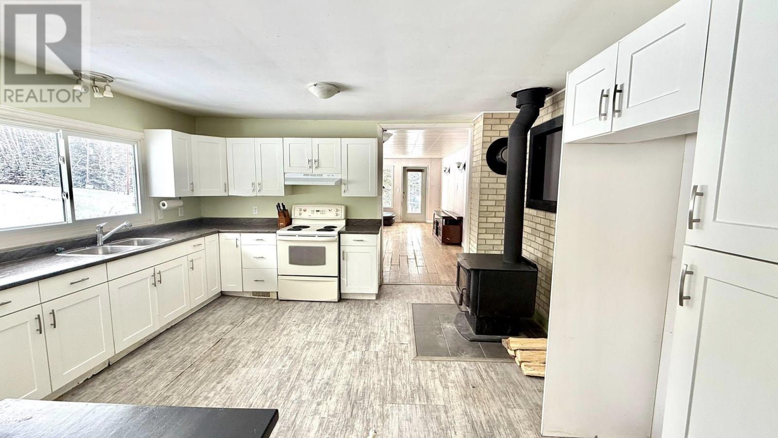 299 Cronk Rd, O'connor Township, Ontario  P0T 1W0 - Photo 11 - TB2600461