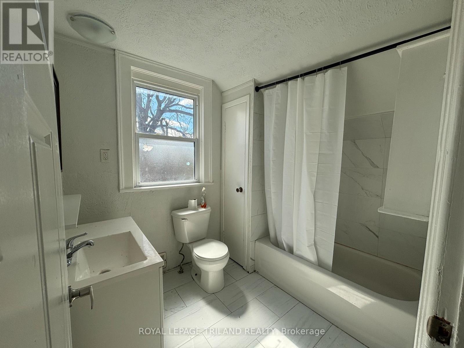 30 Kains Street, St. Thomas, Ontario  N5P 1M9 - Photo 10 - X12934486