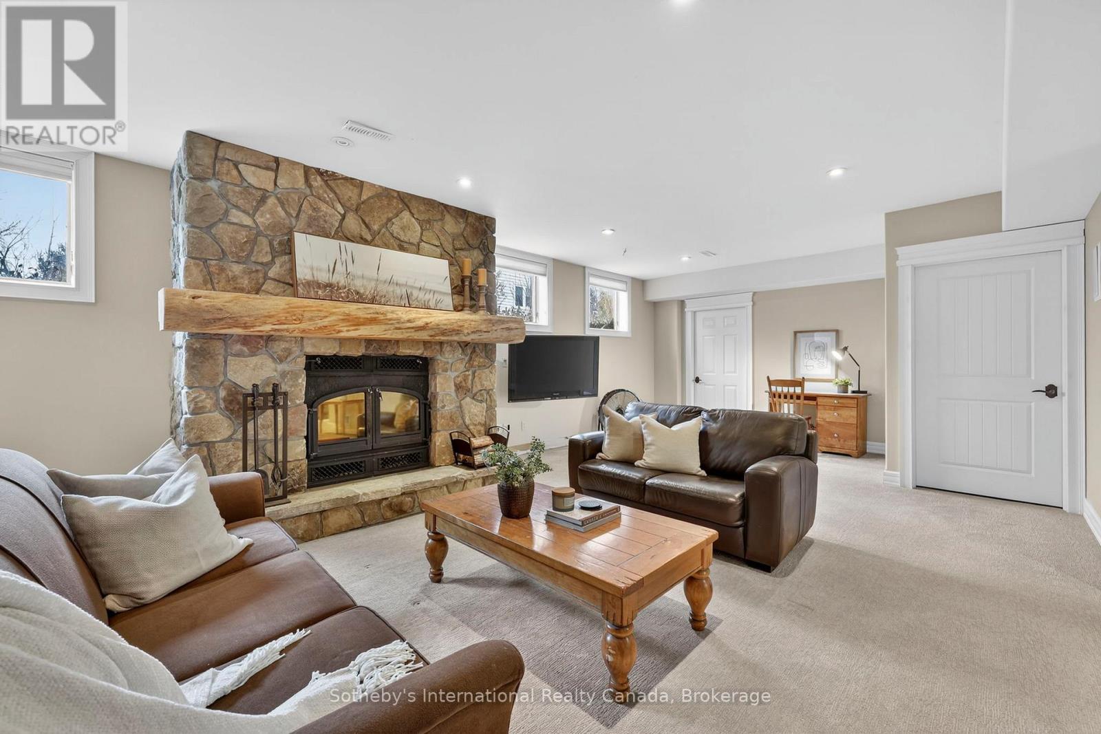 160 Sunset Boulevard, Blue Mountains, Ontario  N0H 2P0 - Photo 28 - X12935070