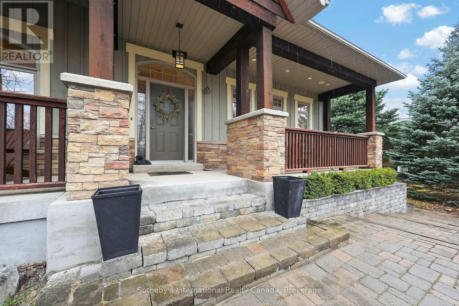 160 Sunset Boulevard, Blue Mountains, Ontario  N0H 2P0 - Photo 3 - X12935070