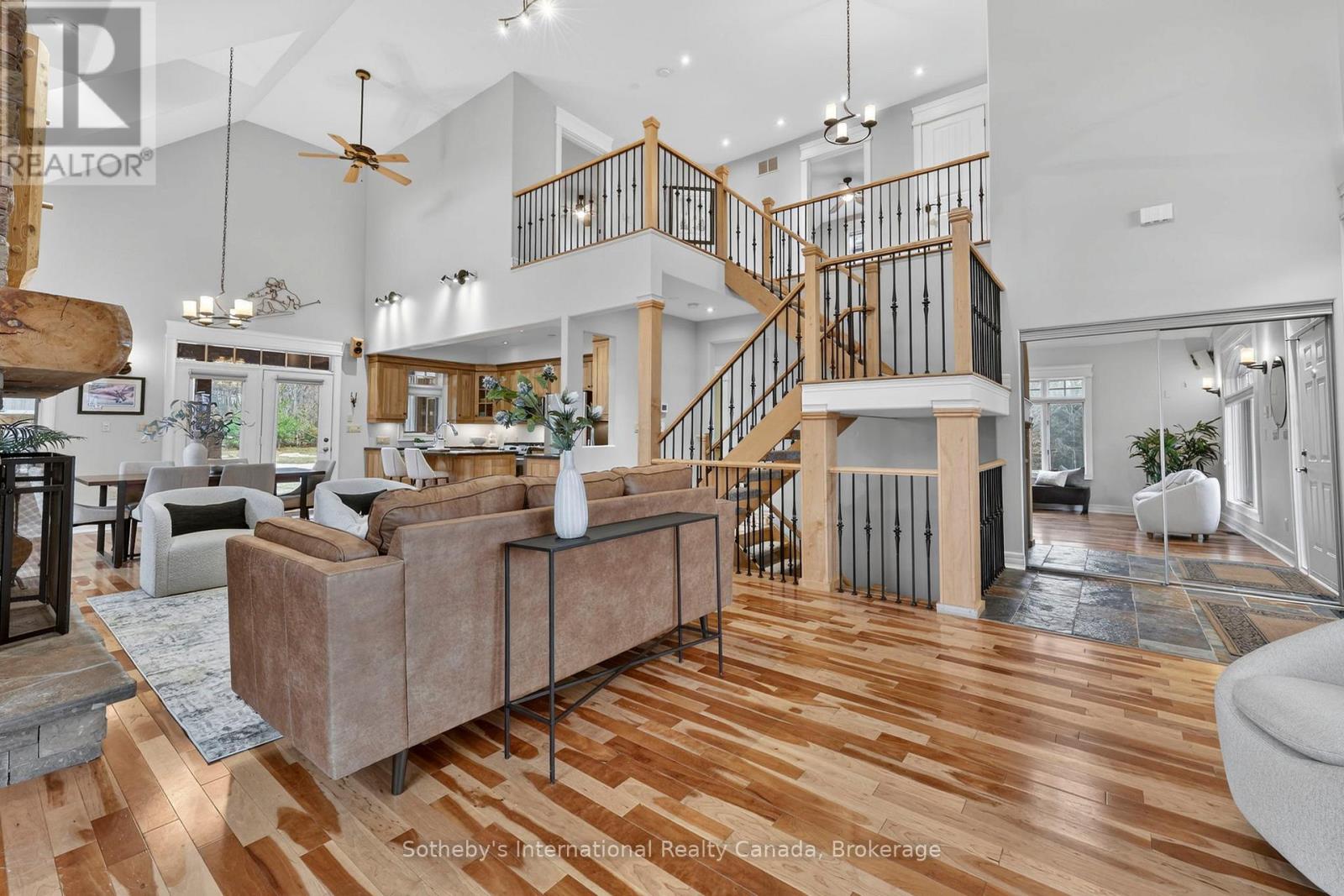 160 Sunset Boulevard, Blue Mountains, Ontario  N0H 2P0 - Photo 5 - X12935070