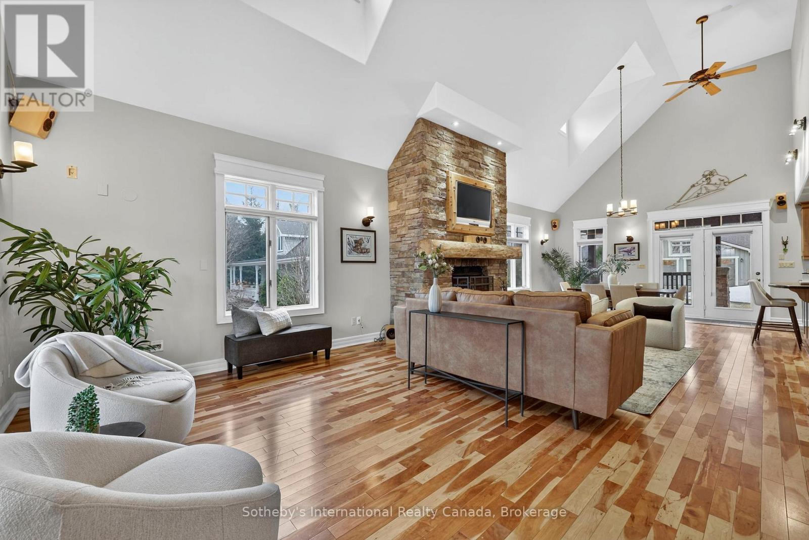 160 Sunset Boulevard, Blue Mountains, Ontario  N0H 2P0 - Photo 6 - X12935070