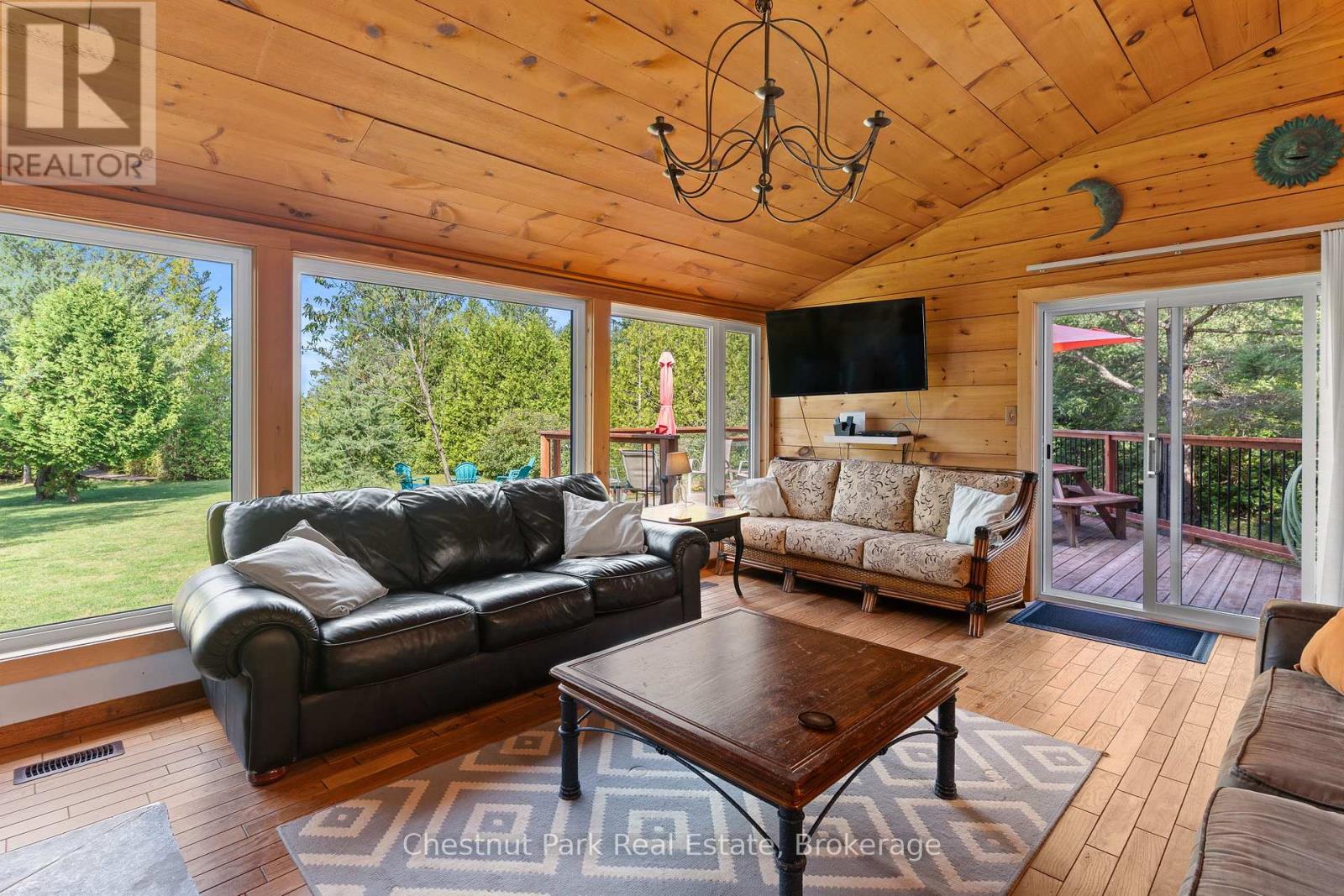 139 Huron Drive, Northern Bruce Peninsula, Ontario  N0H 2R0 - Photo 17 - X12935108