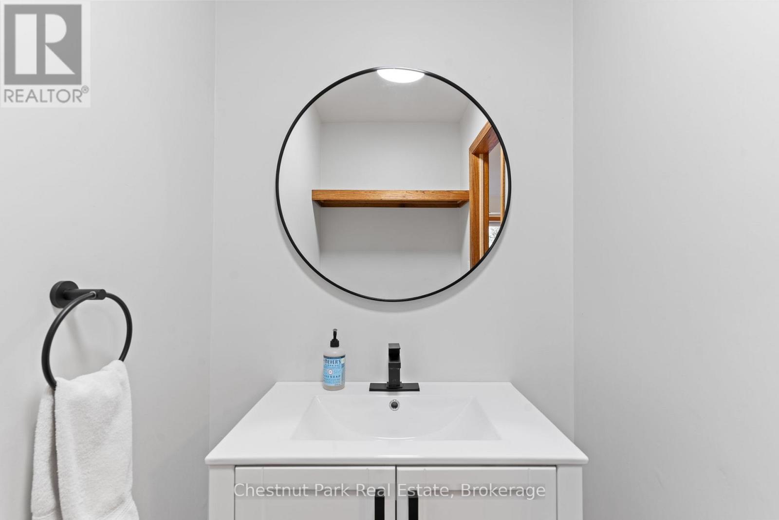 139 Huron Drive, Northern Bruce Peninsula, Ontario  N0H 2R0 - Photo 21 - X12935108