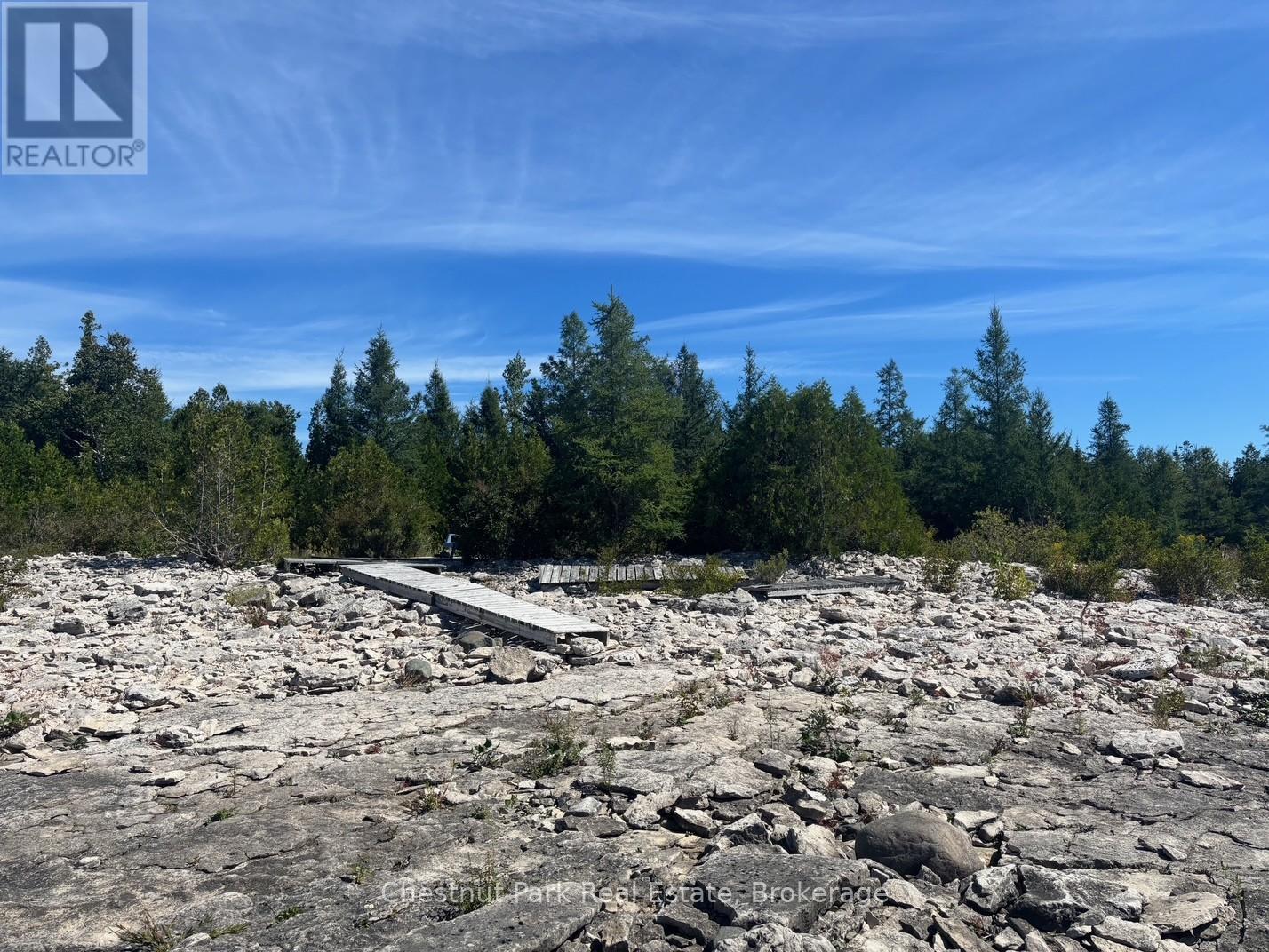 139 Huron Drive, Northern Bruce Peninsula, Ontario  N0H 2R0 - Photo 40 - X12935108