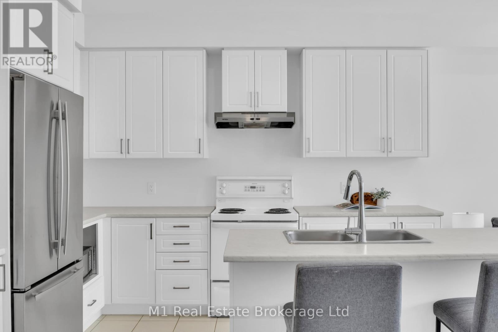 197 Farley Road, Centre Wellington, Ontario N1M 0J2 - Photo 14 - X12935122