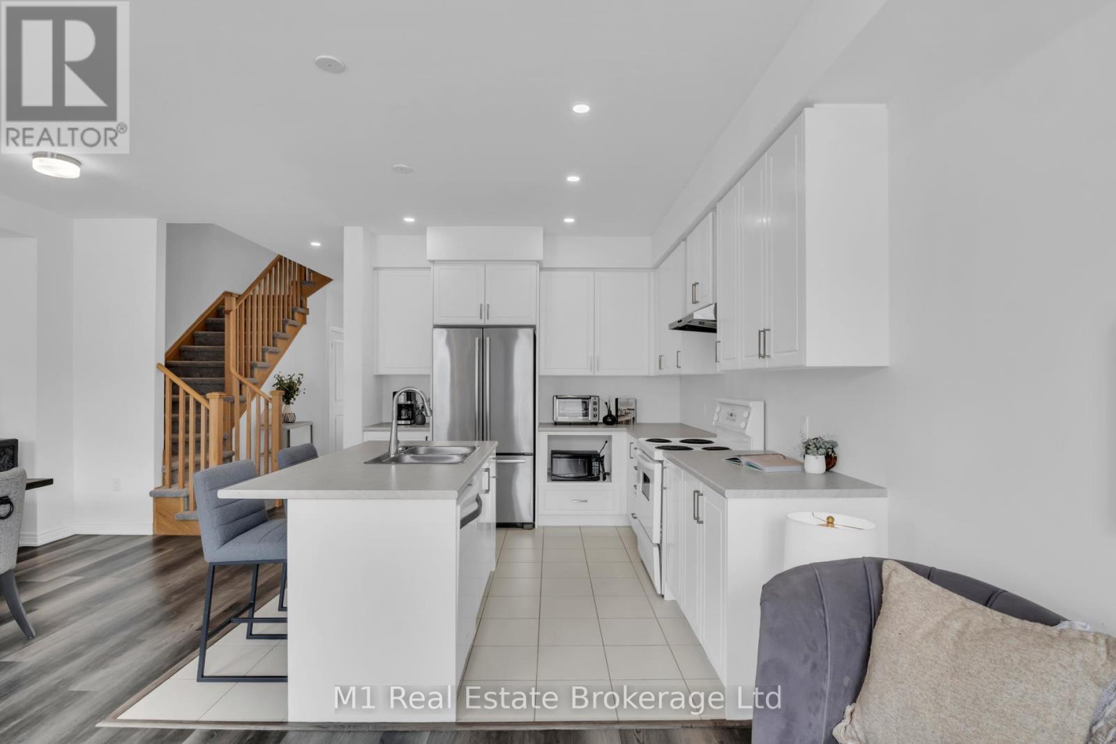 197 Farley Road, Centre Wellington, Ontario N1M 0J2 - Photo 16 - X12935122