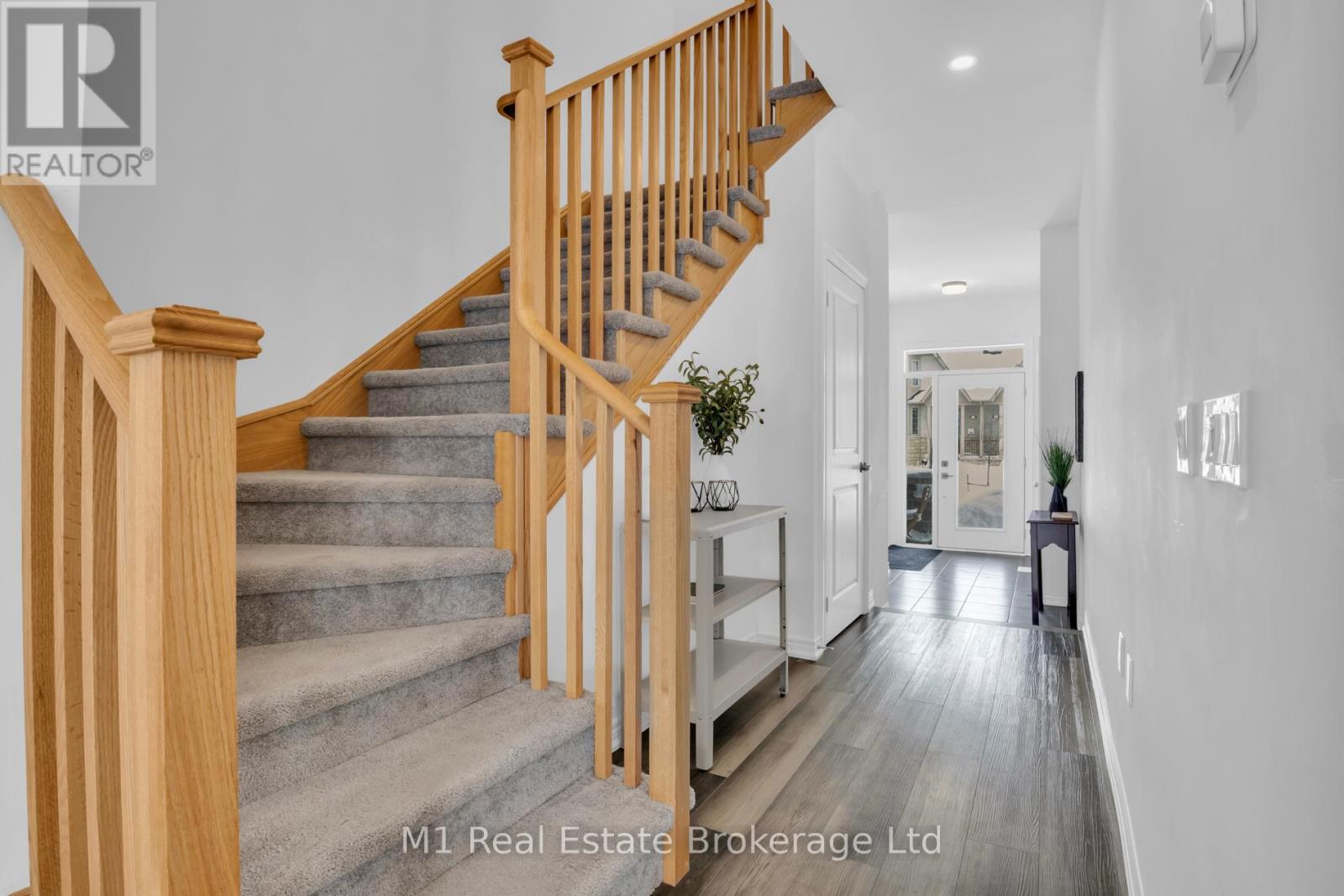 197 Farley Road, Centre Wellington, Ontario N1M 0J2 - Photo 5 - X12935122