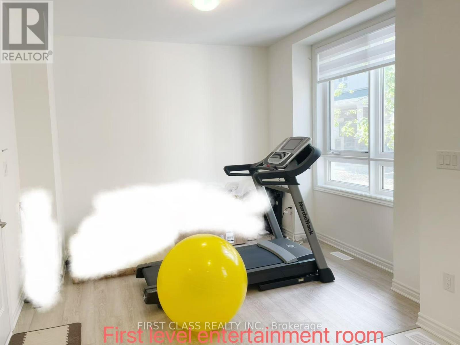 6 Massachusetts Lane, Markham, Ontario  L6E 0V6 - Photo 3 - N12932040