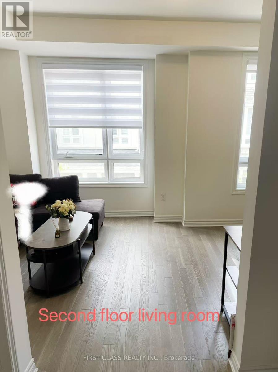 6 Massachusetts Lane, Markham, Ontario  L6E 0V6 - Photo 4 - N12932040