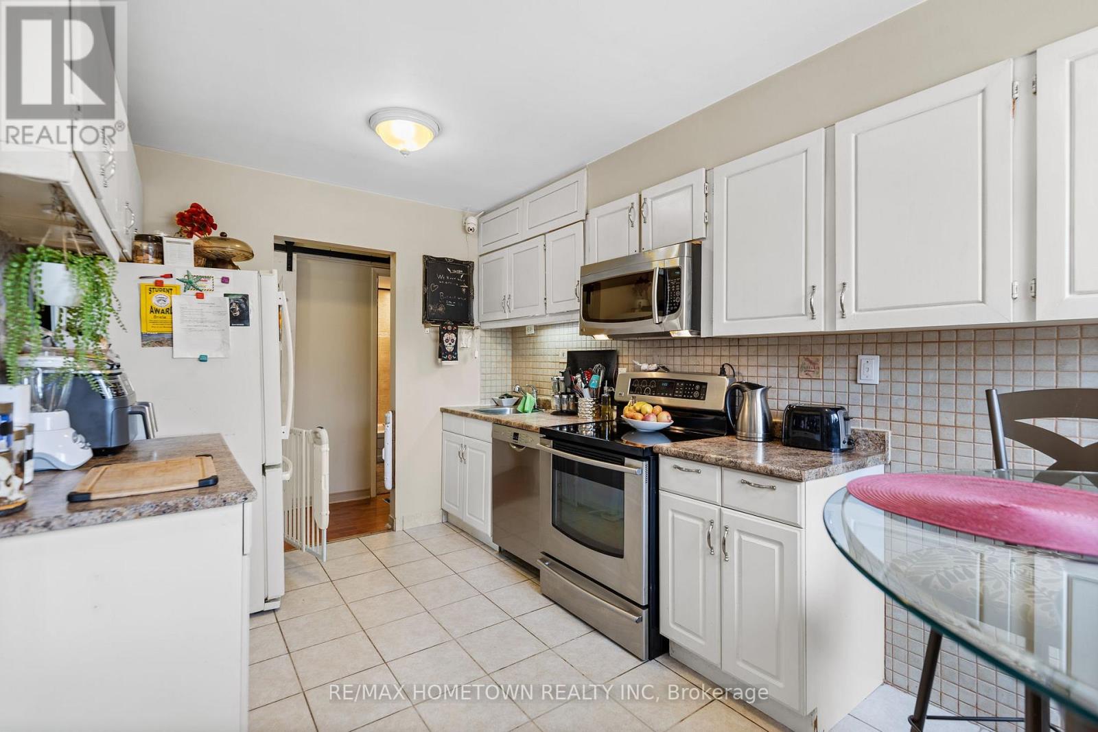 202 - 323 Main Street, Merrickville-Wolford, Ontario K0G 1N0 - Photo 11 - X12934992