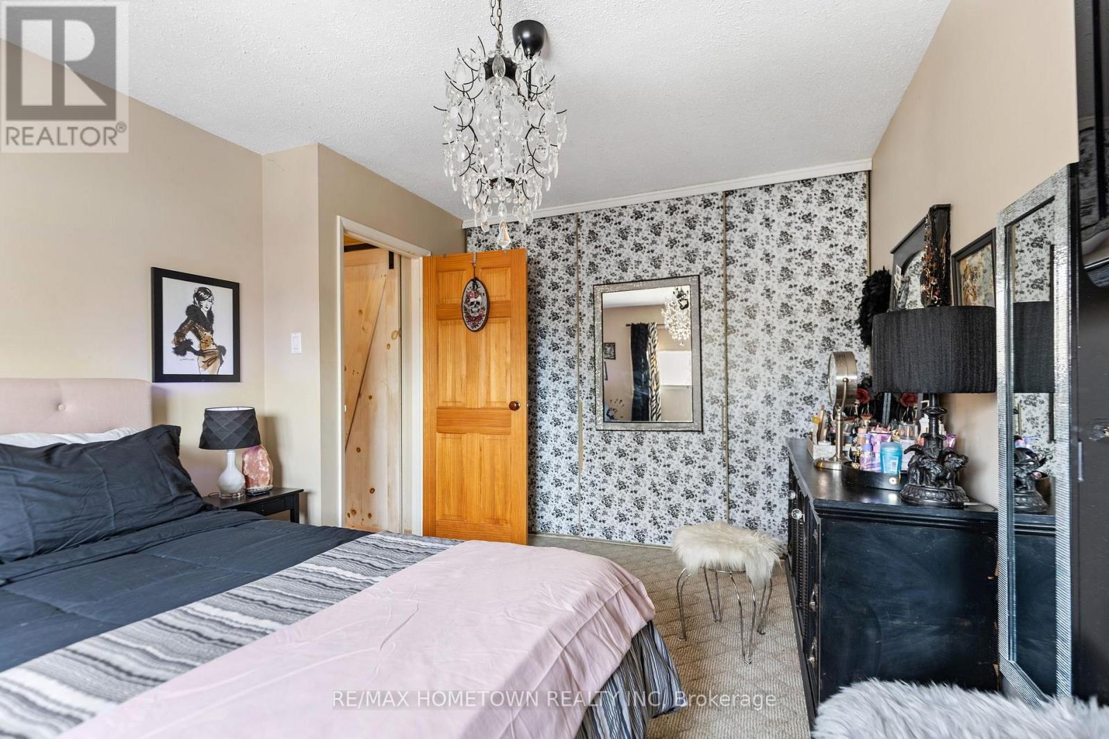 202 - 323 Main Street, Merrickville-Wolford, Ontario K0G 1N0 - Photo 14 - X12934992