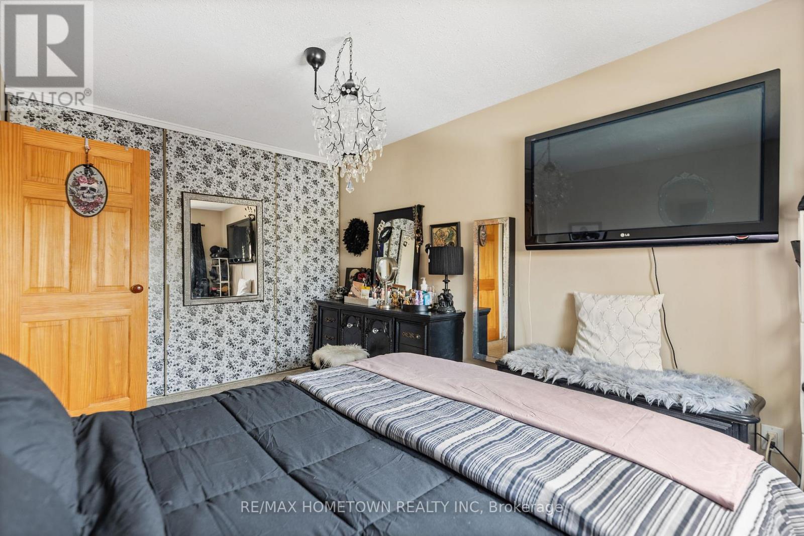 202 - 323 Main Street, Merrickville-Wolford, Ontario K0G 1N0 - Photo 16 - X12934992