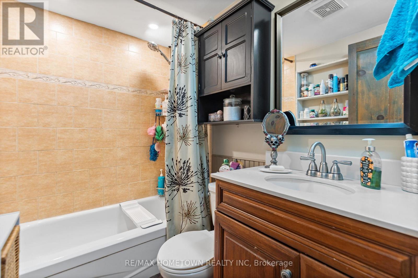 202 - 323 Main Street, Merrickville-Wolford, Ontario K0G 1N0 - Photo 19 - X12934992