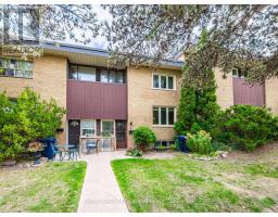 4 BURDOCK LANE, Toronto, Ontario