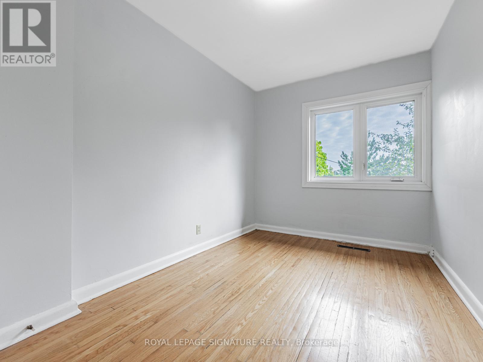 4 Burdock Lane, Toronto, Ontario  M3C 2G5 - Photo 18 - C12845662