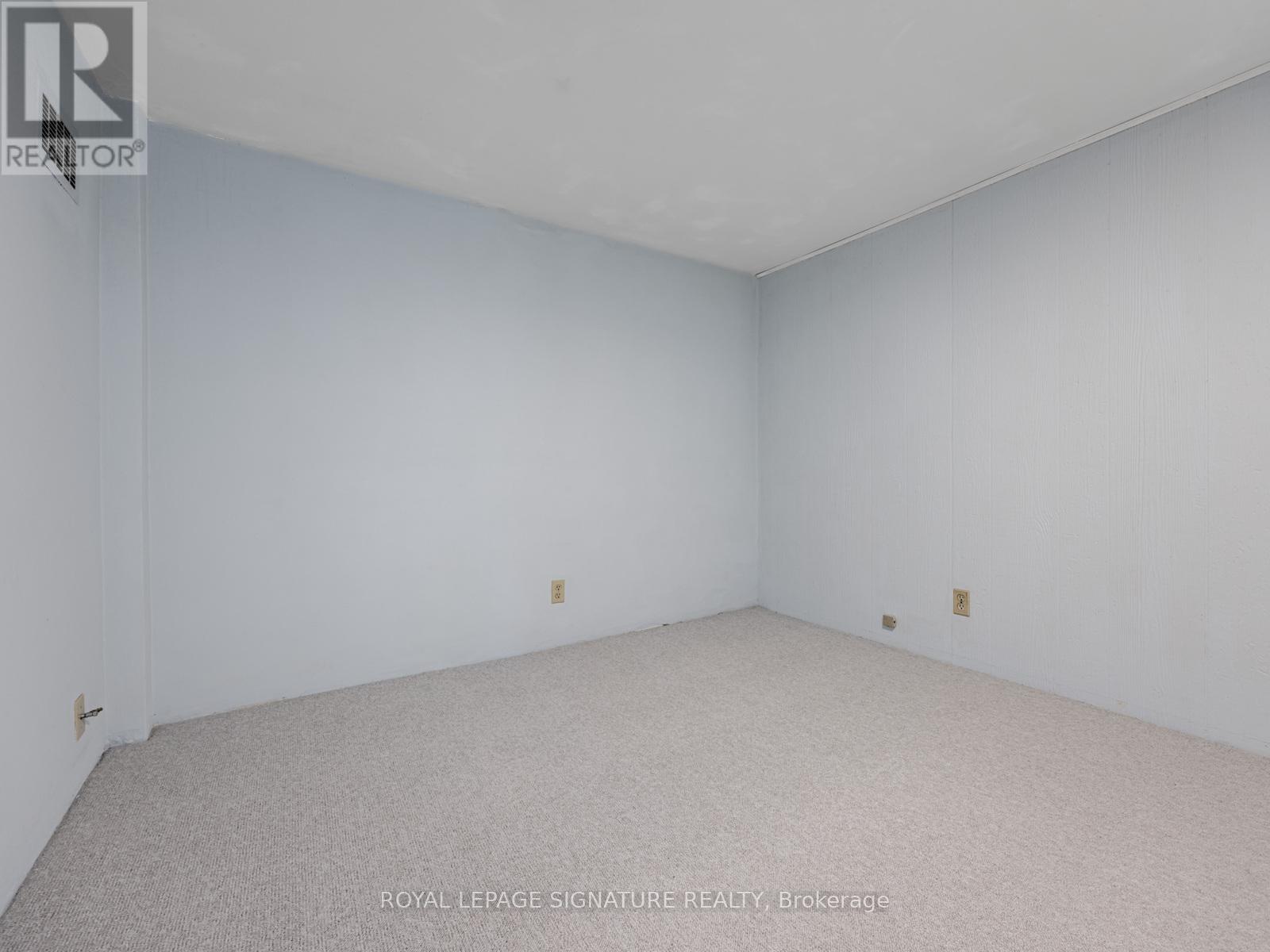 4 Burdock Lane, Toronto, Ontario  M3C 2G5 - Photo 27 - C12845662