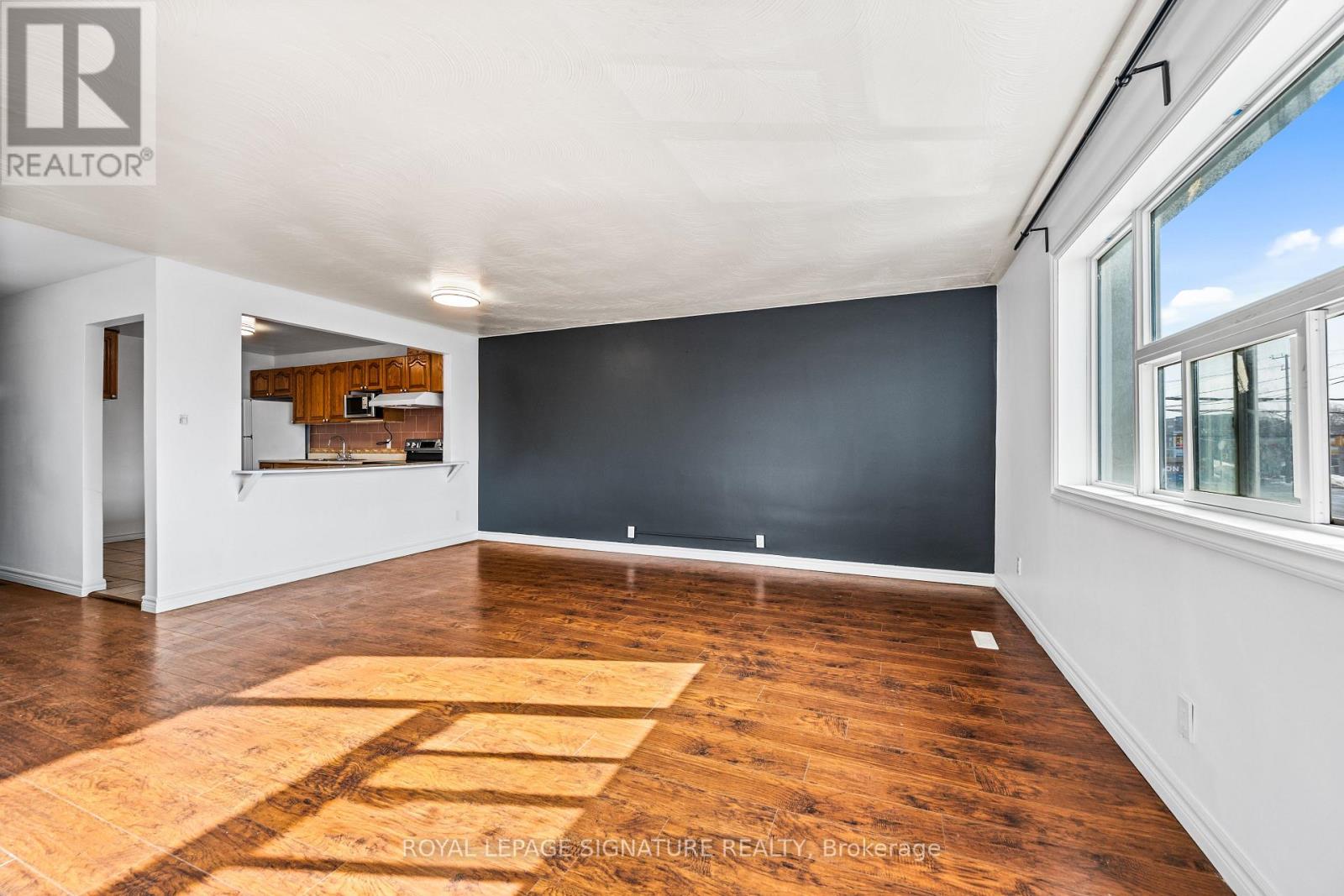 900a Wilson Avenue, Toronto, Ontario  M3K 1E7 - Photo 6 - W12801400