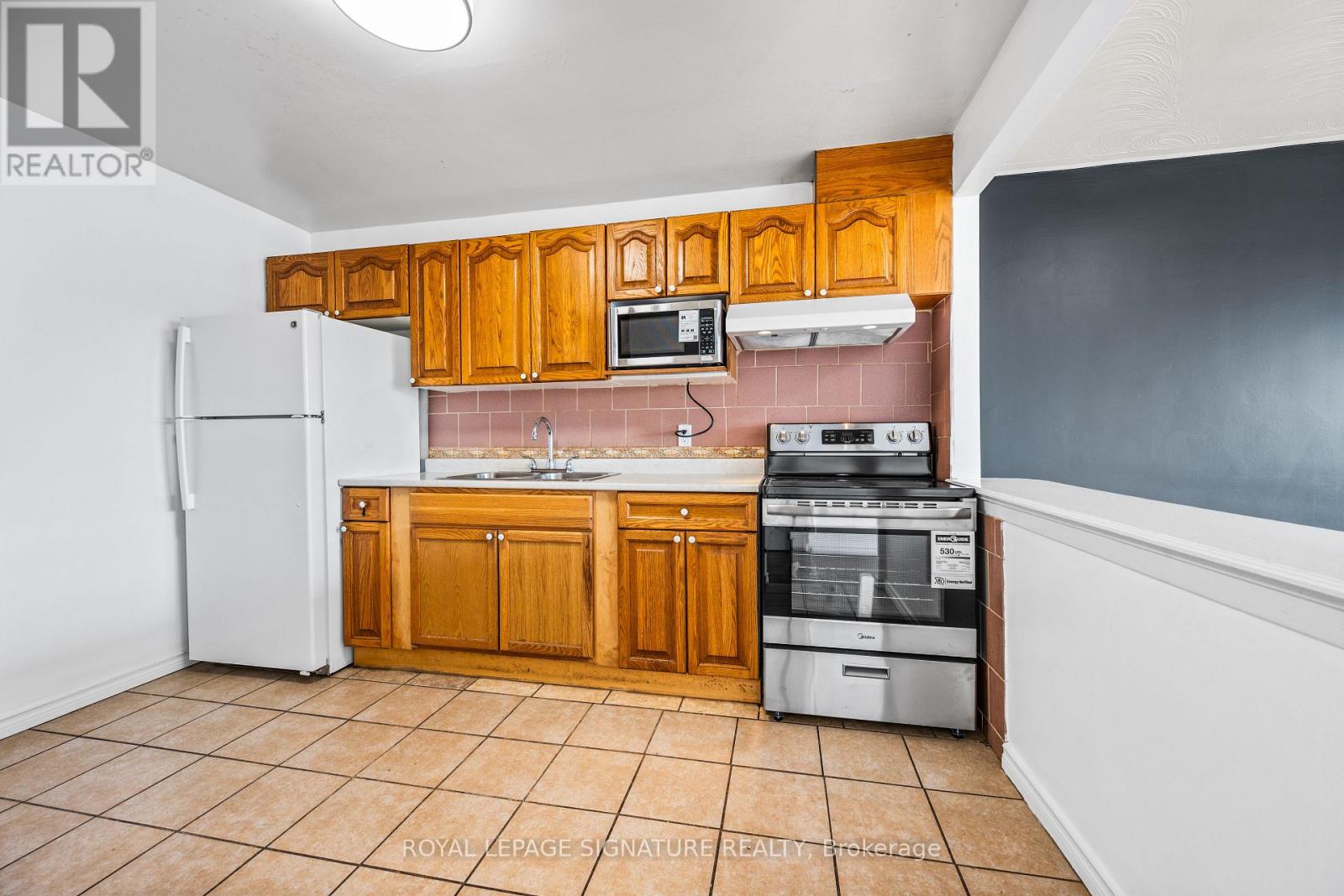 900a Wilson Avenue, Toronto, Ontario  M3K 1E7 - Photo 8 - W12801400