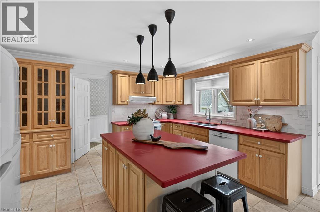 136 Grindstone Way, Waterdown, Ontario  L9H 7B8 - Photo 10 - 40812127