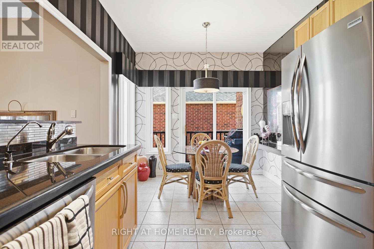 303 Waterbury Crescent, Scugog, Ontario  L9L 1S5 - Photo 12 - E12935132