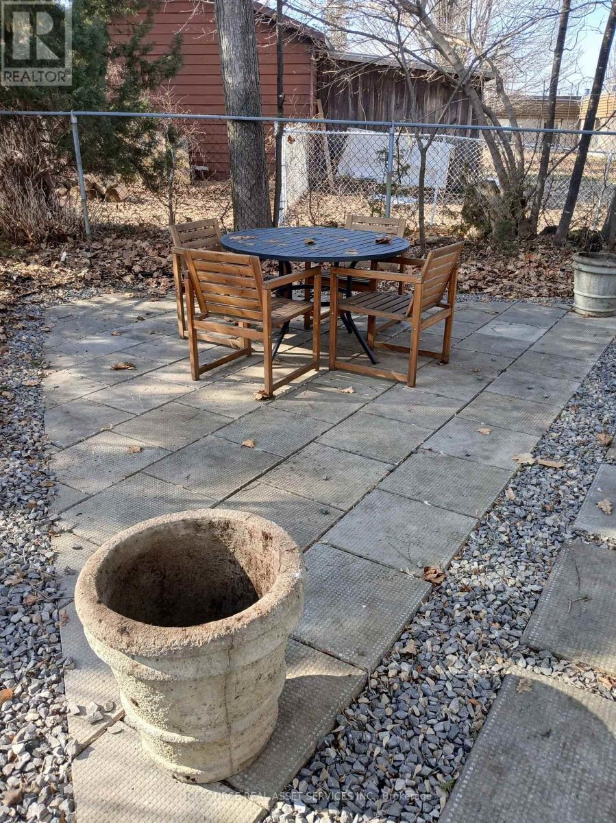 216 Brockville Street, Smiths Falls, Ontario  K7A 3Z4 - Photo 34 - X12847464