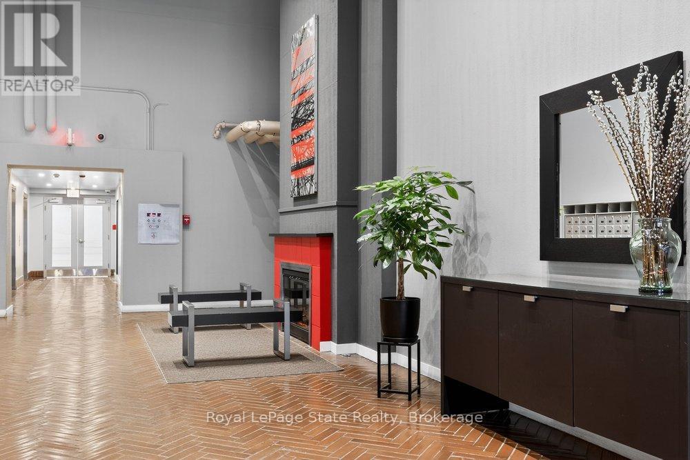 401 - 66 Bay Street S, Hamilton, Ontario  L8P 4Z6 - Photo 36 - X12856570