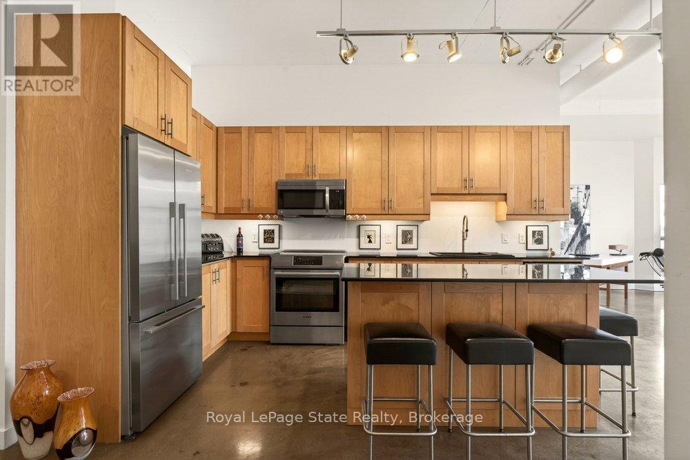 401 - 66 Bay Street S, Hamilton, Ontario  L8P 4Z6 - Photo 14 - X12856570