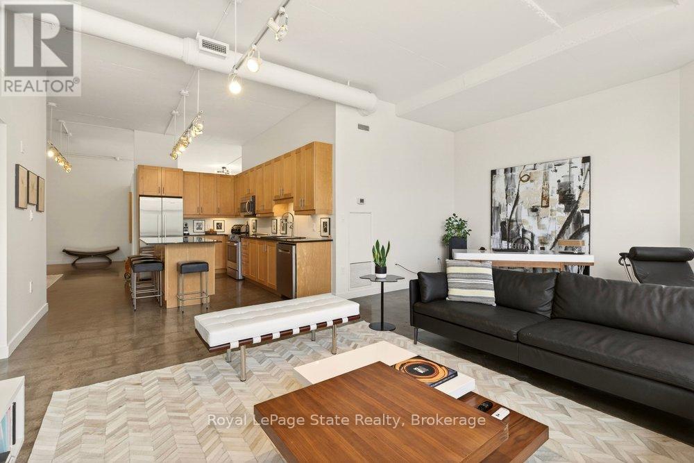 401 - 66 Bay Street S, Hamilton, Ontario  L8P 4Z6 - Photo 10 - X12856570