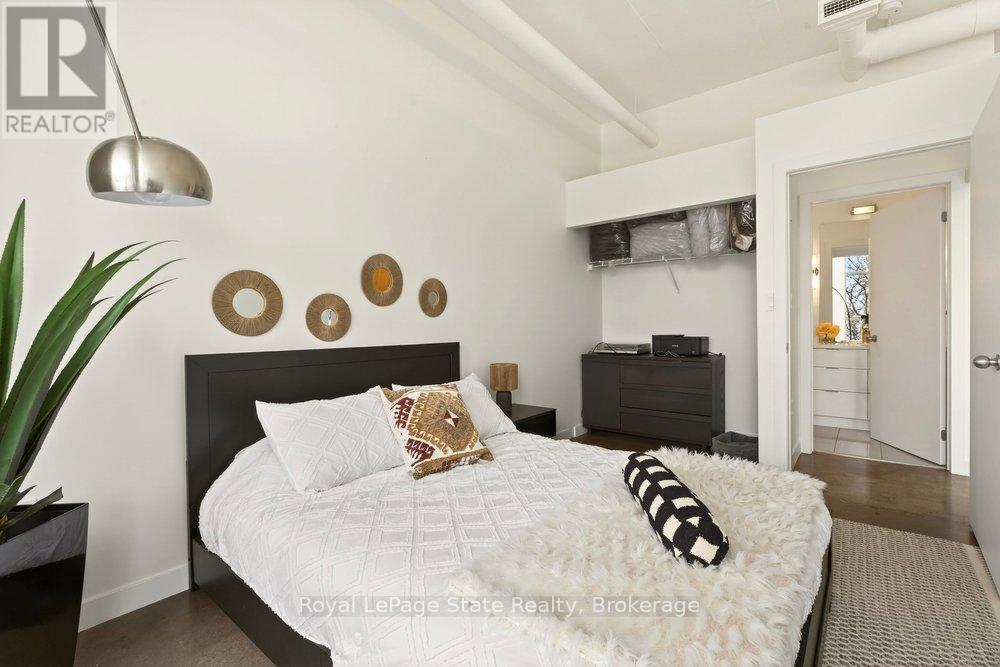 401 - 66 Bay Street S, Hamilton, Ontario  L8P 4Z6 - Photo 29 - X12856570