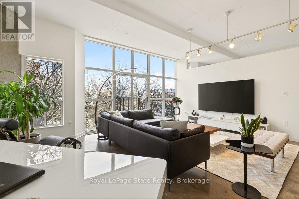 401 - 66 Bay Street S, Hamilton, Ontario  L8P 4Z6 - Photo 5 - X12856570
