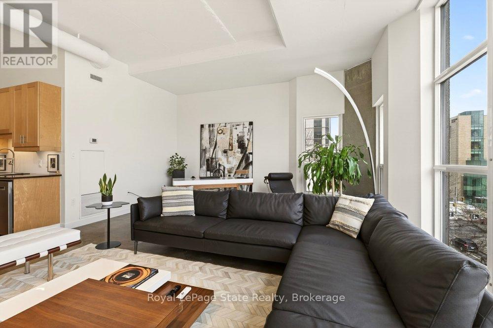 401 - 66 Bay Street S, Hamilton, Ontario  L8P 4Z6 - Photo 8 - X12856570