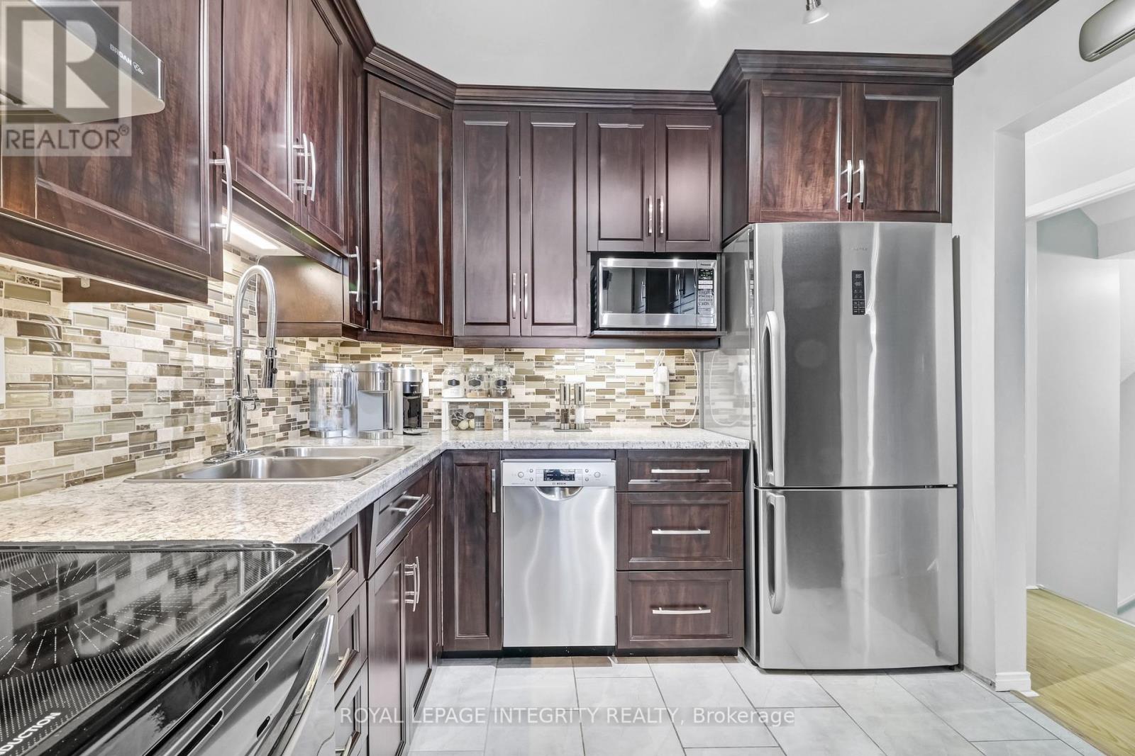 60 - 3400 Paul Anka Drive, Ottawa, Ontario K1V 0C9 - Photo 3 - X12935094