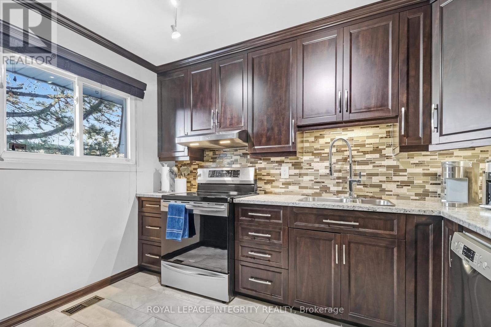 60 - 3400 Paul Anka Drive, Ottawa, Ontario K1V 0C9 - Photo 5 - X12935094