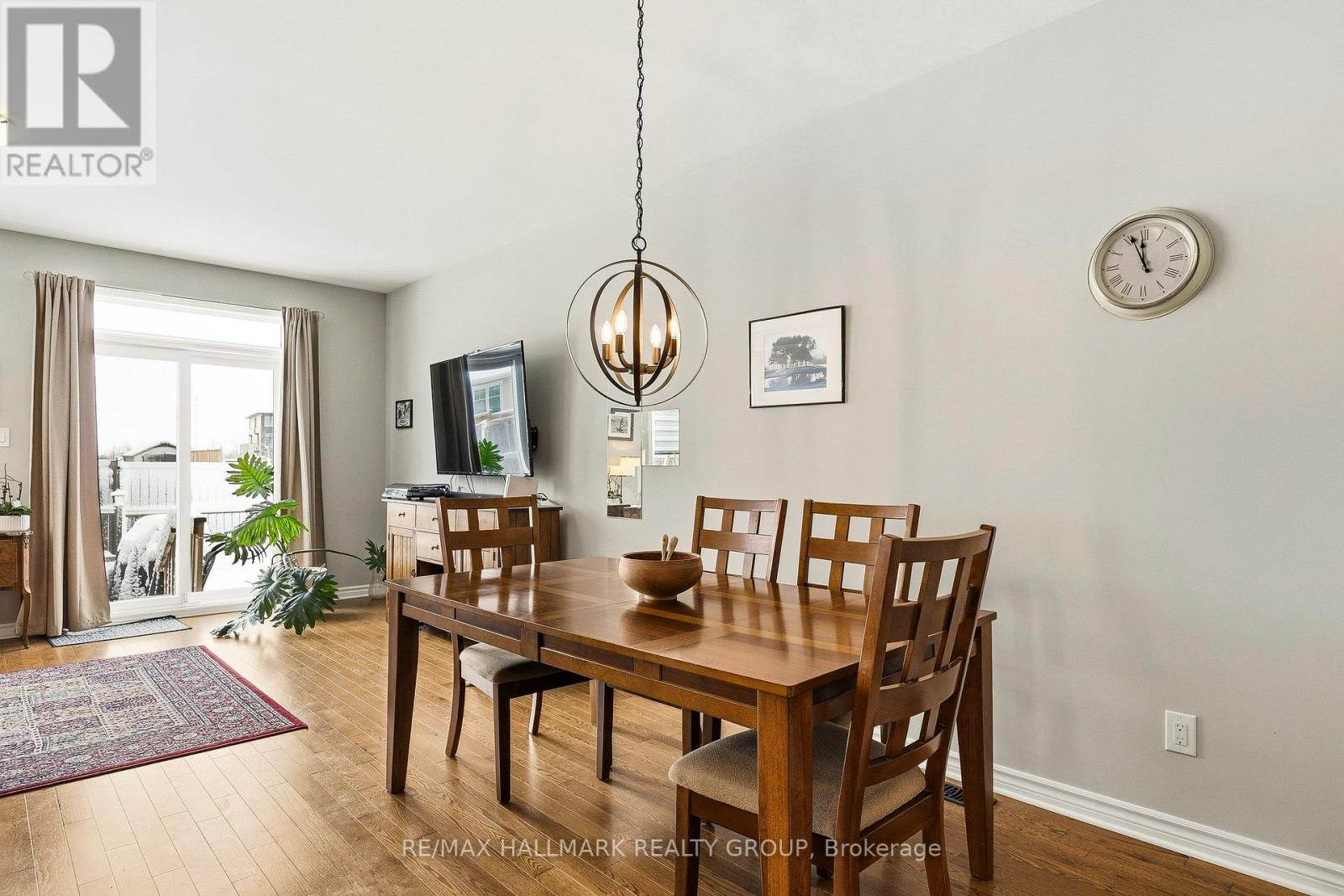 844 Cedar Creek Drive, Ottawa, Ontario K1T 0B3 - Photo 10 - X12935178