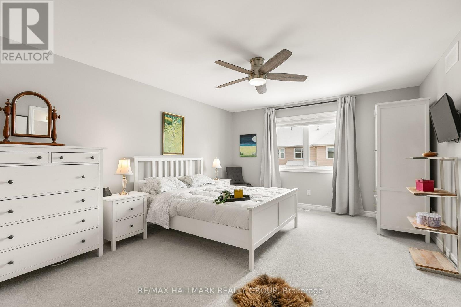 844 Cedar Creek Drive, Ottawa, Ontario K1T 0B3 - Photo 17 - X12935178