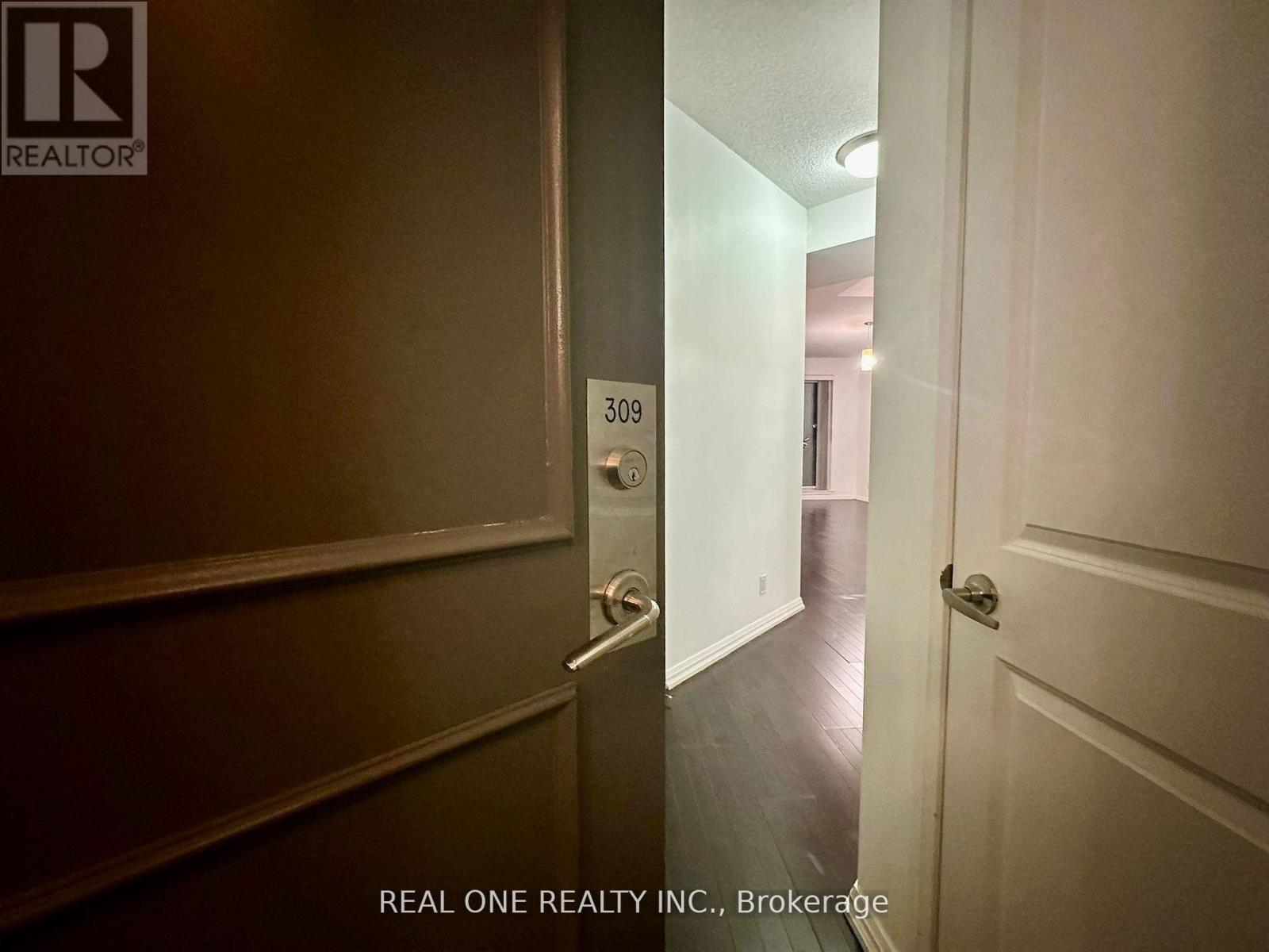 309 - 35 Hayden Street, Toronto (Church-Yonge Corridor), Ontario  M4Y 3C3 - Photo 2 - C12935072