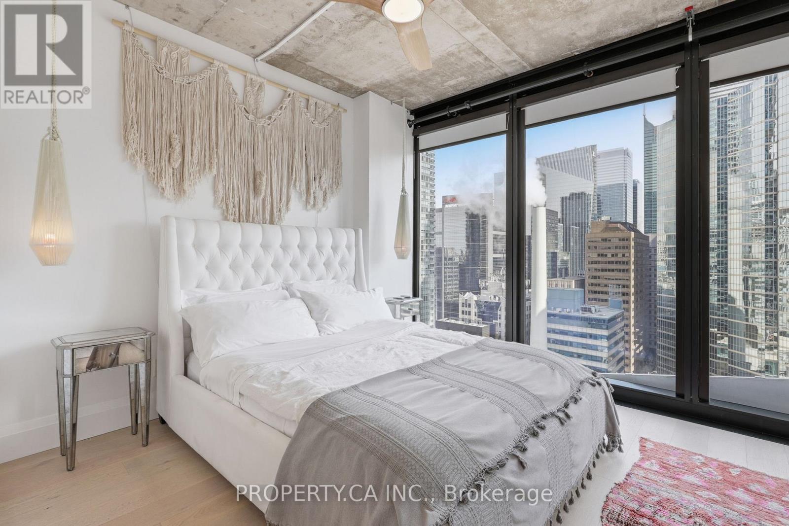 1904 - 224 King Street W, Toronto, Ontario  M5H 0A6 - Photo 11 - C12935160