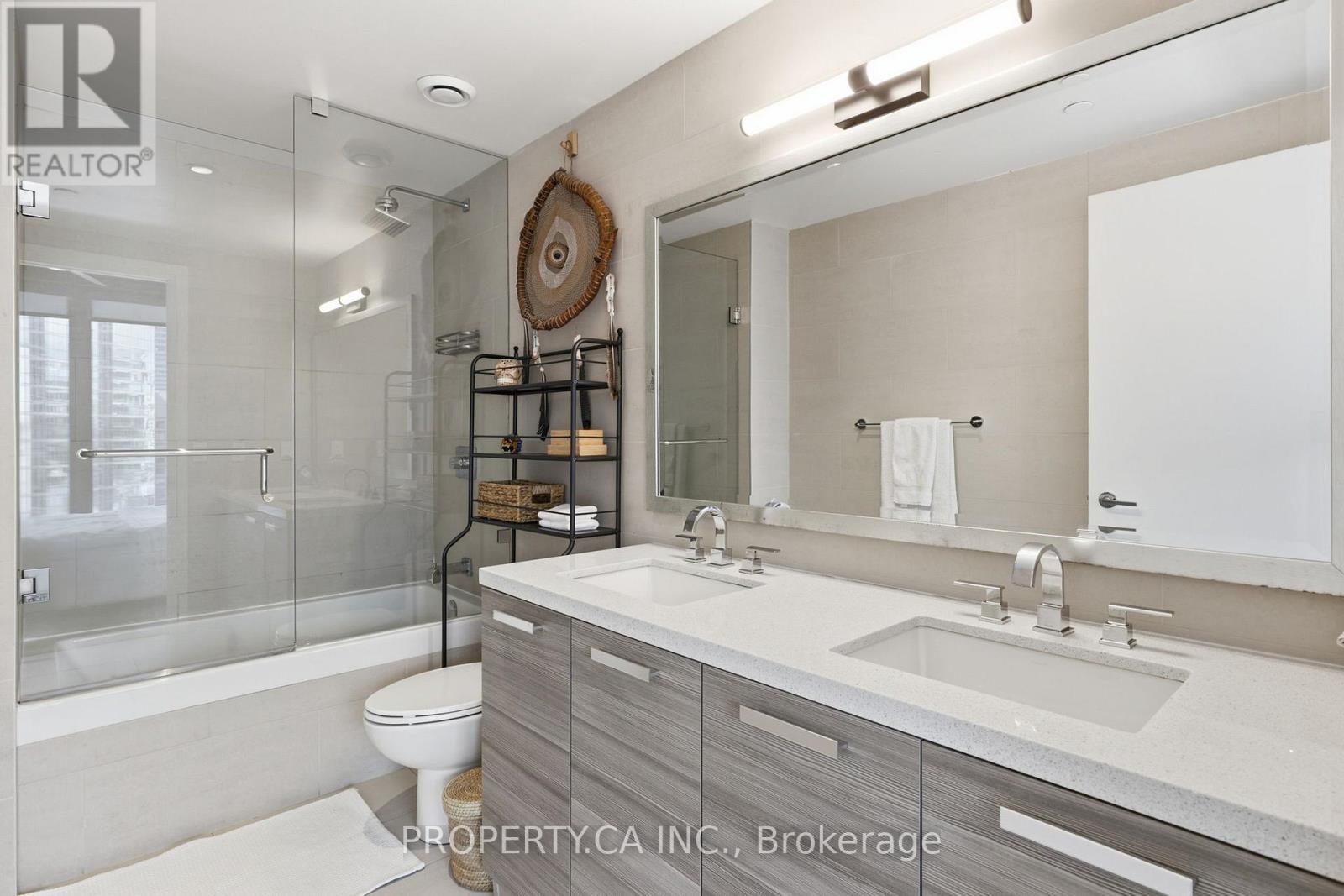 1904 - 224 King Street W, Toronto, Ontario  M5H 0A6 - Photo 14 - C12935160