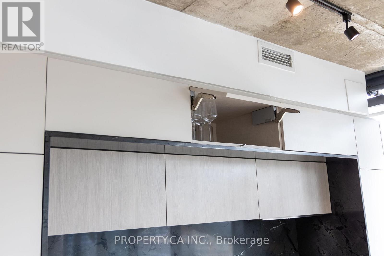 1904 - 224 King Street W, Toronto, Ontario  M5H 0A6 - Photo 25 - C12935160