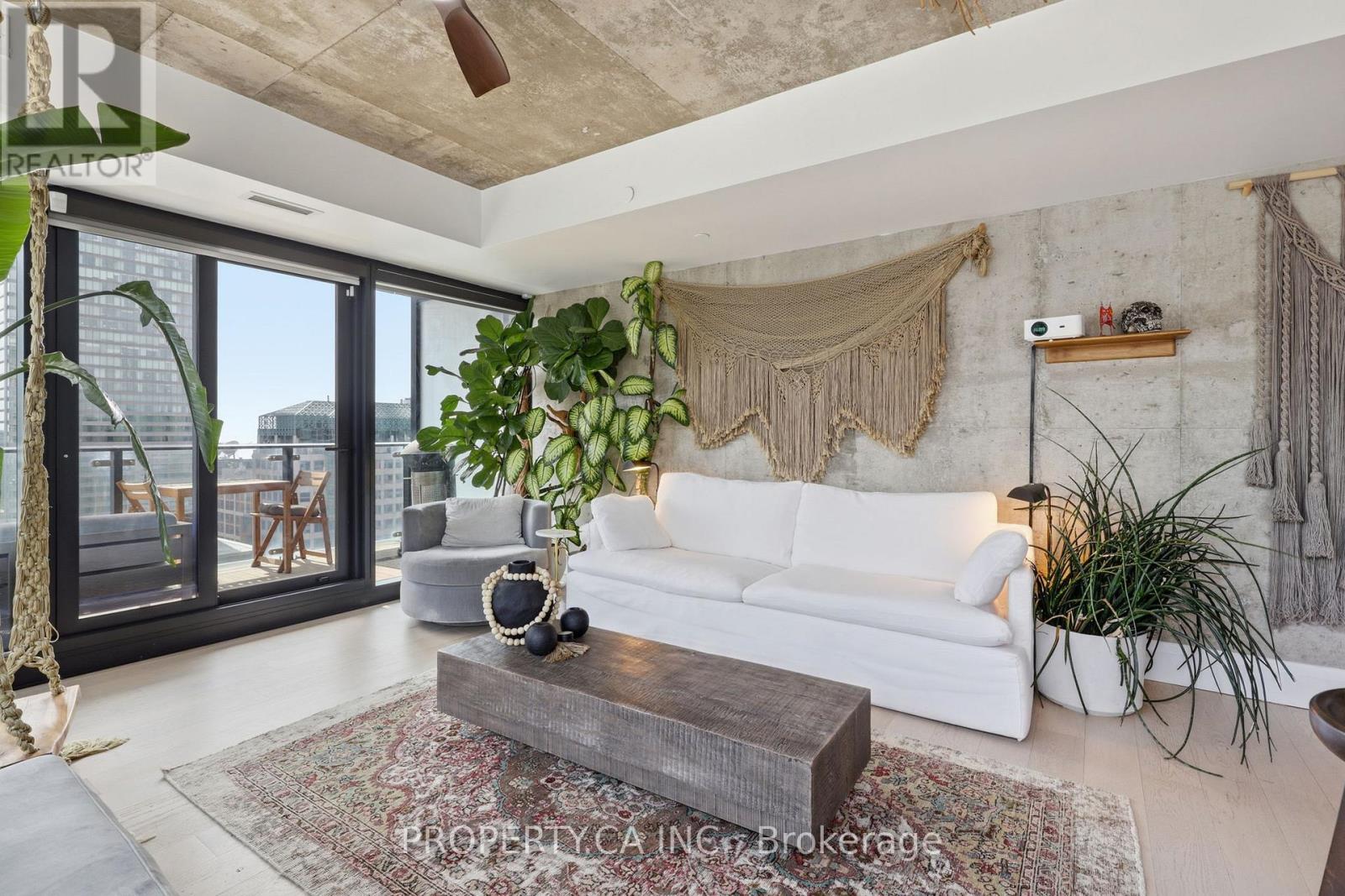 1904 - 224 King Street W, Toronto, Ontario  M5H 0A6 - Photo 8 - C12935168