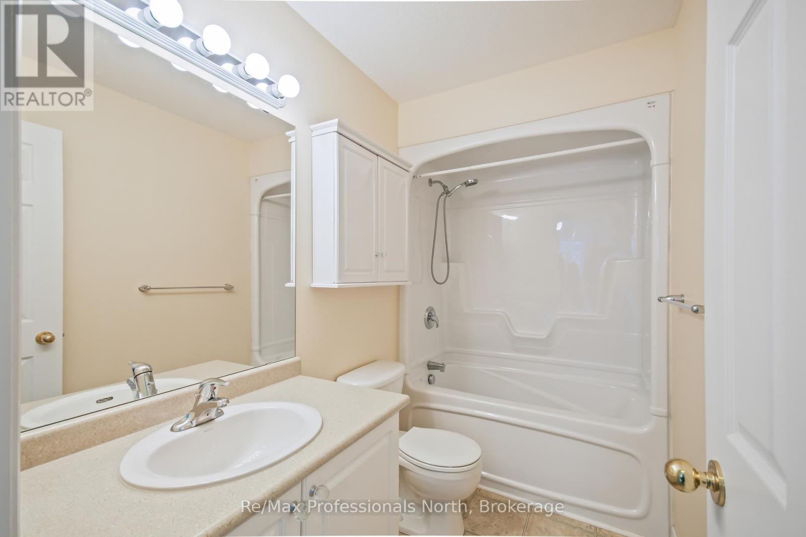 151 Pine Street, Bracebridge, Ontario  P1L 2H8 - Photo 17 - X12695566