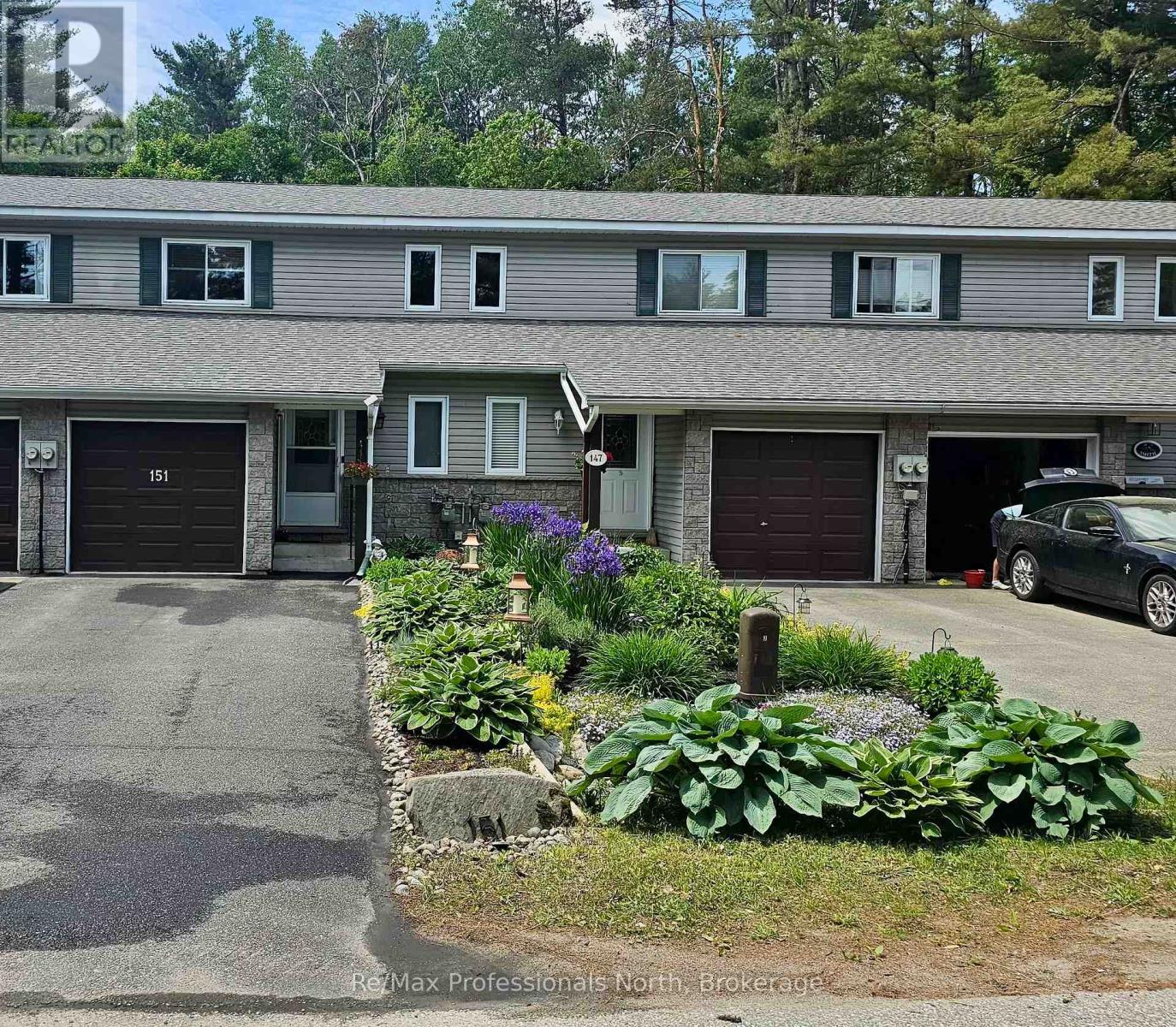 151 Pine Street, Bracebridge, Ontario  P1L 2H8 - Photo 2 - X12695566