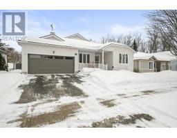 111 PINERIDGE GATE, Gravenhurst, Ontario