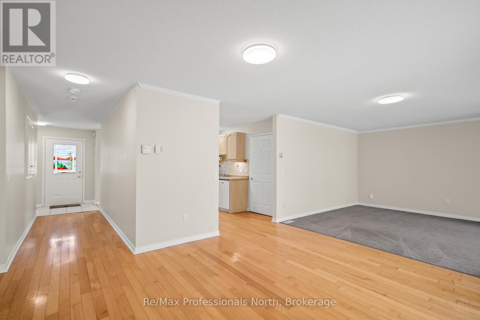 111 Pineridge Gate, Gravenhurst, Ontario  P1P 1Z2 - Photo 17 - X12906076