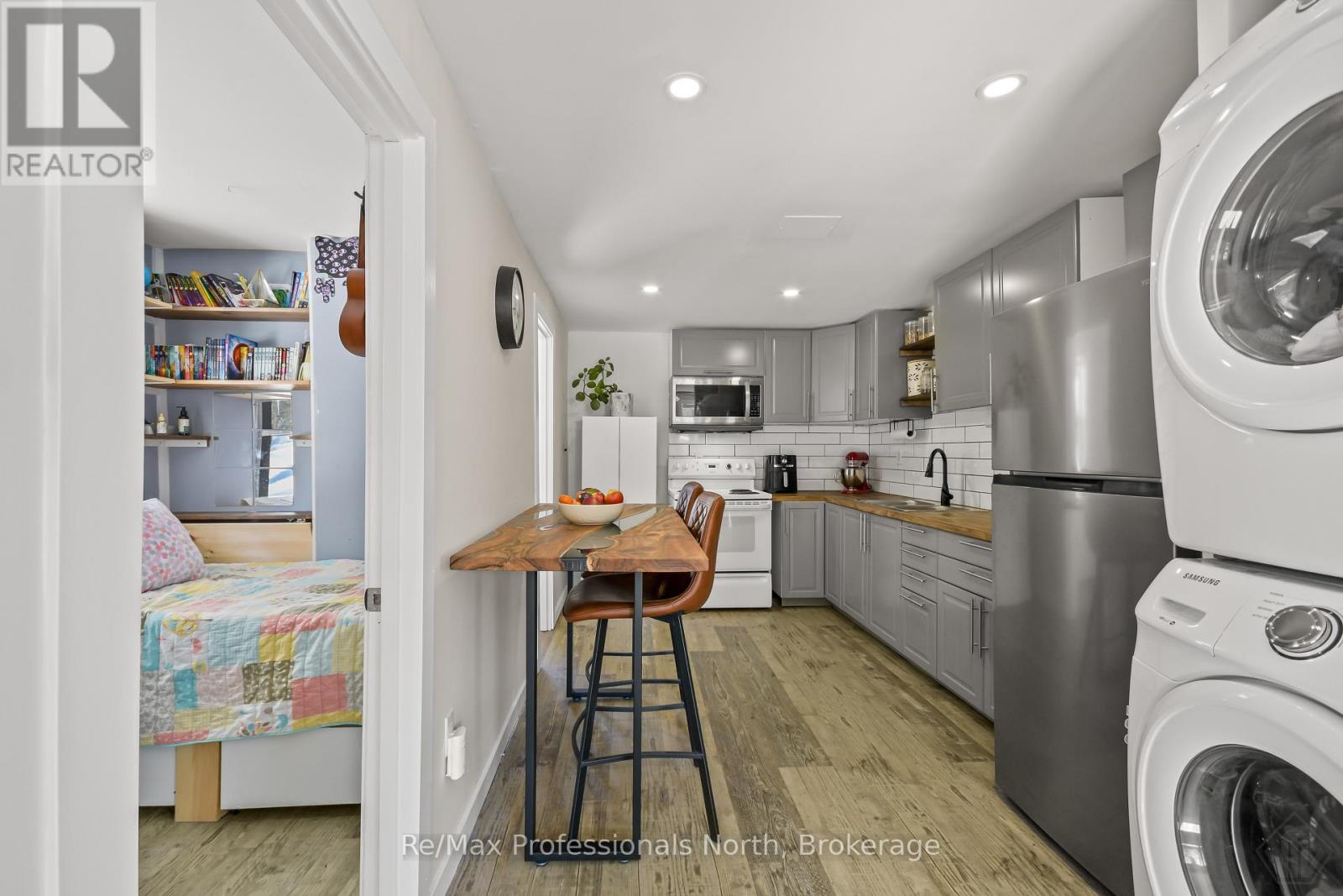 260 Private Street, Gravenhurst, Ontario  P1P 1R2 - Photo 6 - X12853480