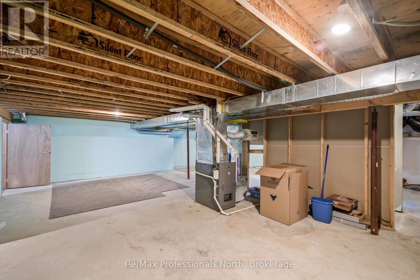 111 Pineridge Gate, Gravenhurst, Ontario  P1P 1Z2 - Photo 34 - X12906076