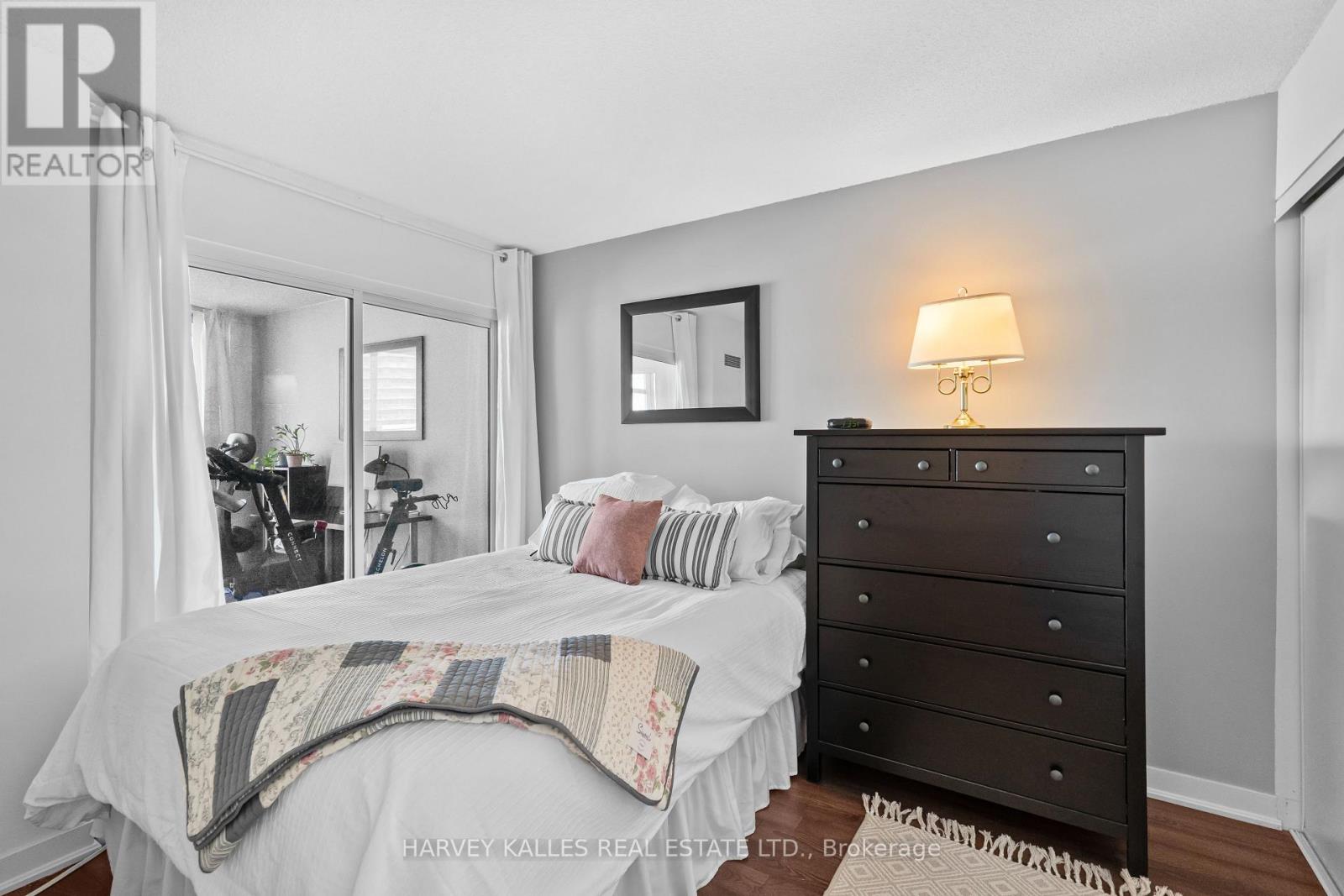803 - 650 Queens Quay W, Toronto (Waterfront Communities), Ontario  M5V 3N2 - Photo 14 - C12934936