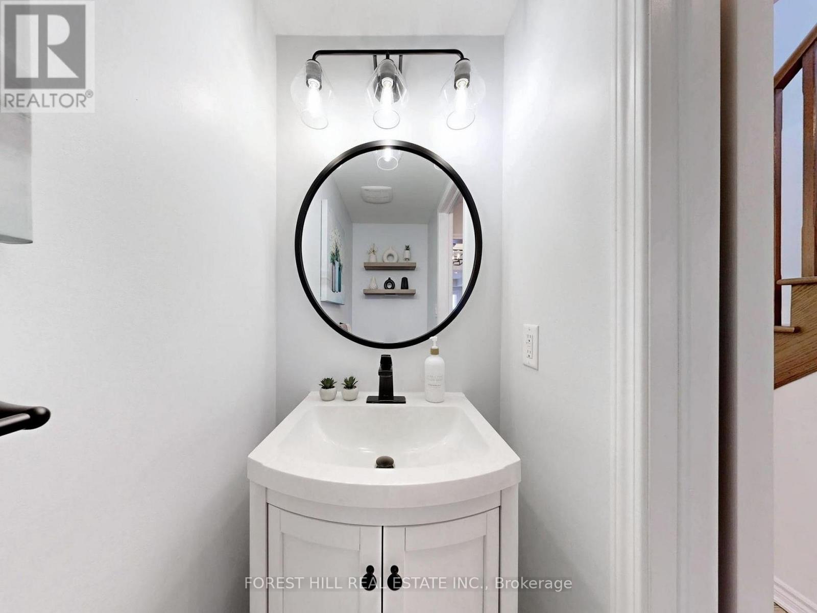 55 Stocks Lane, Aurora, Ontario  L3X 1V9 - Photo 17 - N12934726