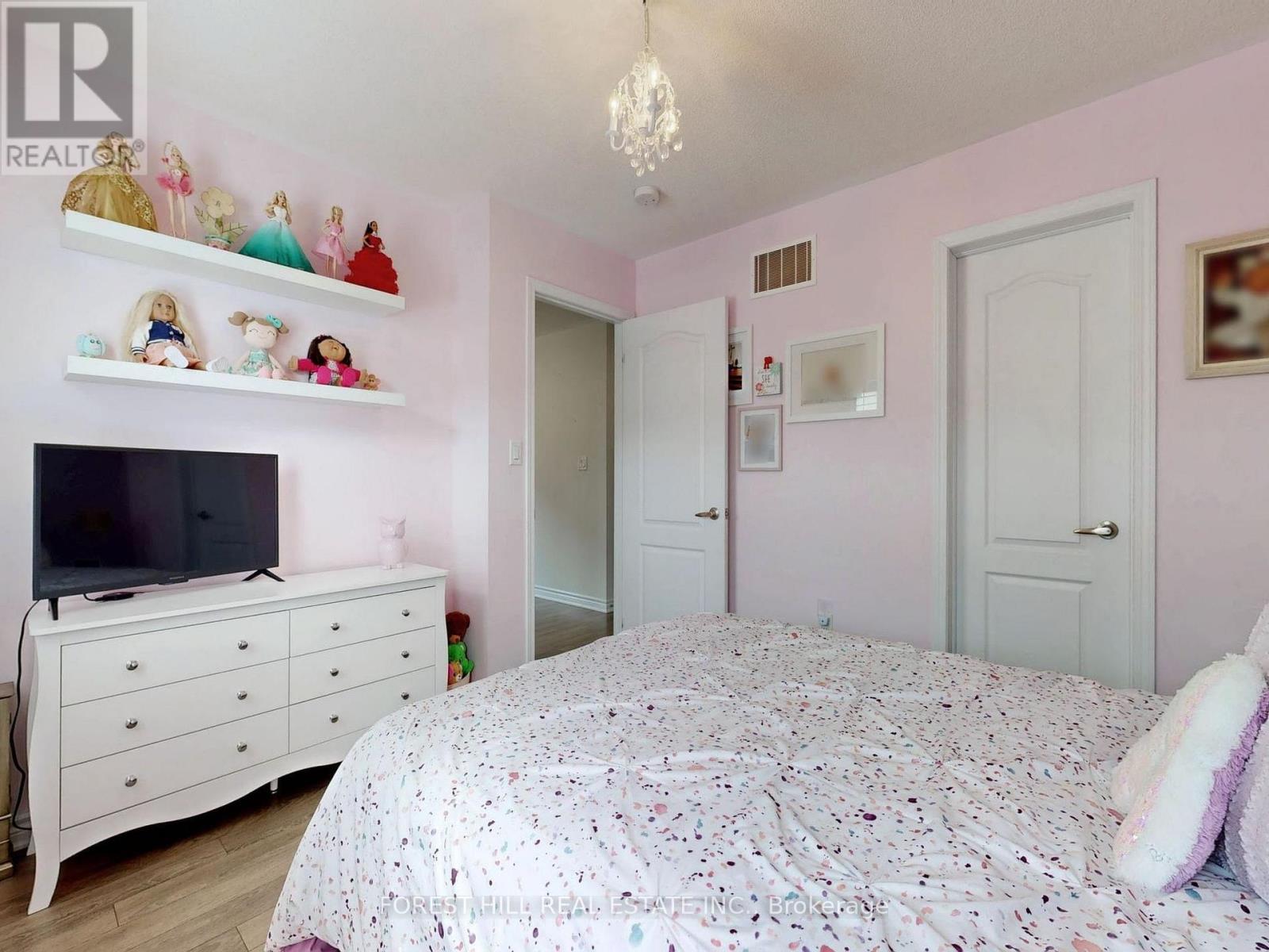 55 Stocks Lane, Aurora, Ontario  L3X 1V9 - Photo 37 - N12934726